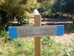 sacred-labyrinth_grail-springs